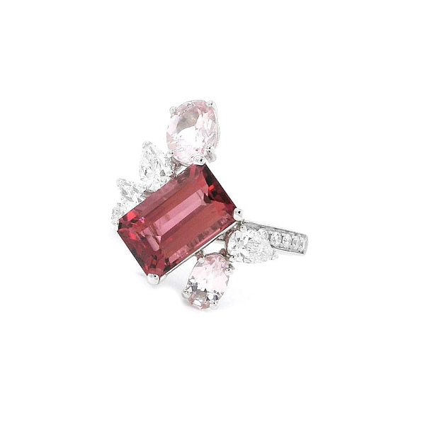 Luxuriöser Turmalinring mit Morganiten und Diamanten verziert