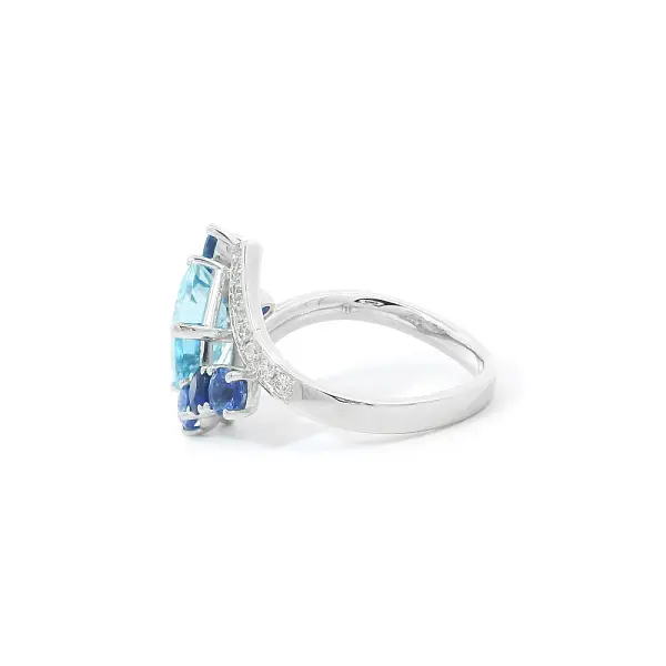 Exklusiver Ring mit Aquamarin, Saphir Glitzer und Diamanten