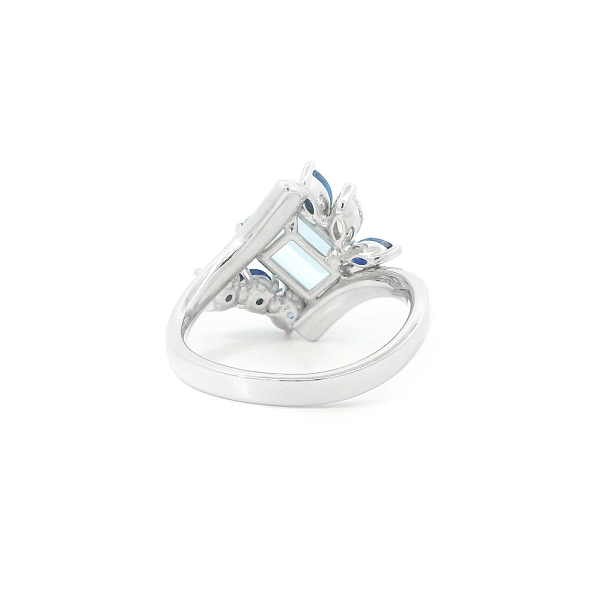 Exklusiver Ring mit Aquamarin, Saphir Glitzer und Diamanten
