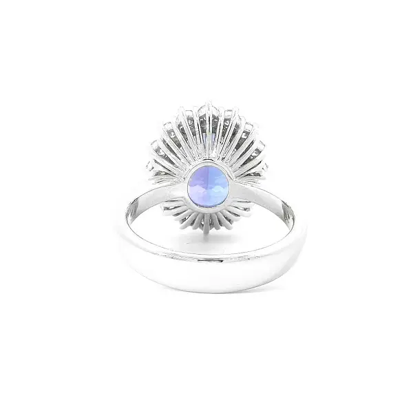 Exklusiver Ring aus Weißgold mit Tansanit und funkelndem Diamant