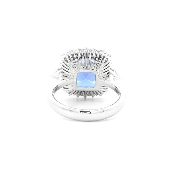 Blue Treasure - Ring mit Tansanit und Diamant Eleganz