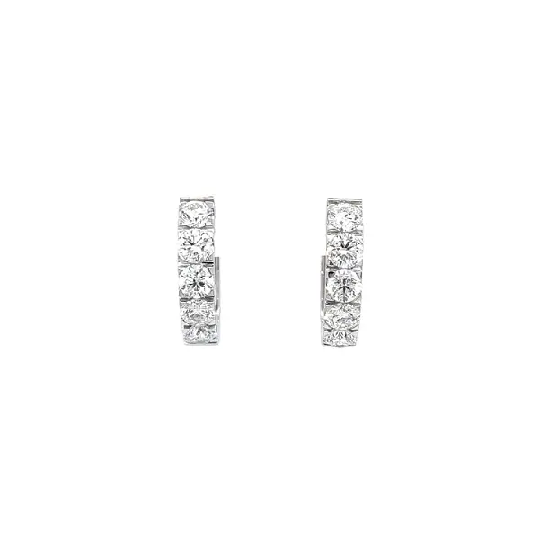 Runde Goldohrringe mit Diamanten