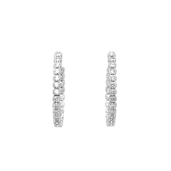 Runde Goldohrringe mit Diamanten