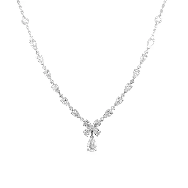 Gold-Halskette mit Diamanten