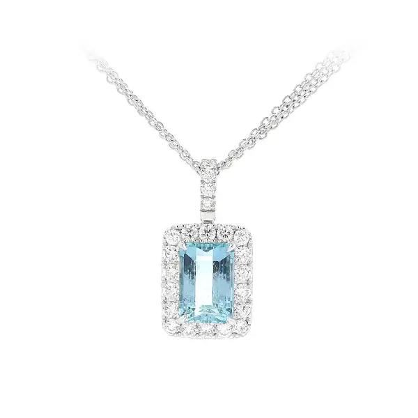 Funkelnder Aquamarin umgeben von Diamanten in Luxusschmuck