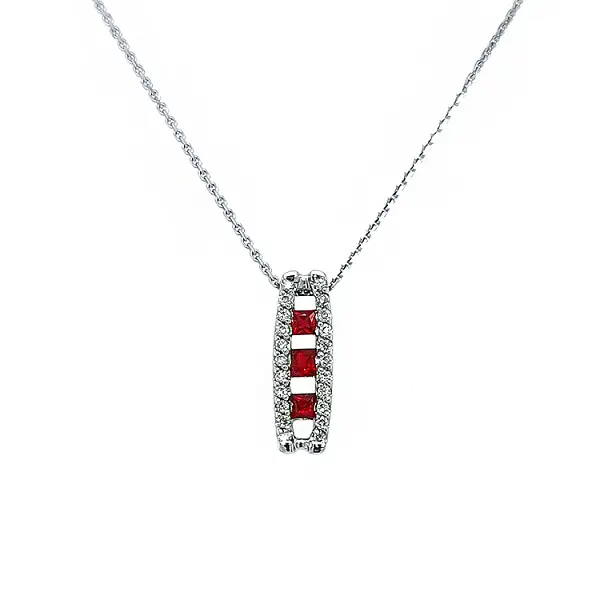 Gold-Anhänger mit Rubinen und Diamanten