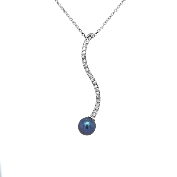Gold-Anhänger mit Naturperle und Diamanten