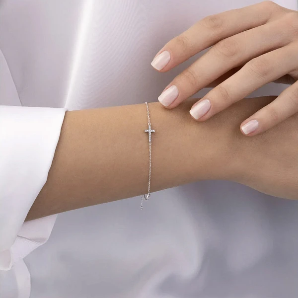 Armband mit Zirkonen mit Kreuz aus Weißgold