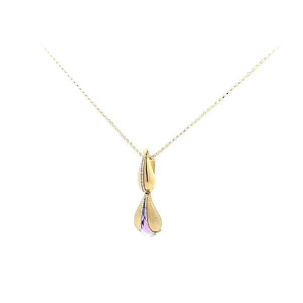 Goldene Halskette mit lila Stein
