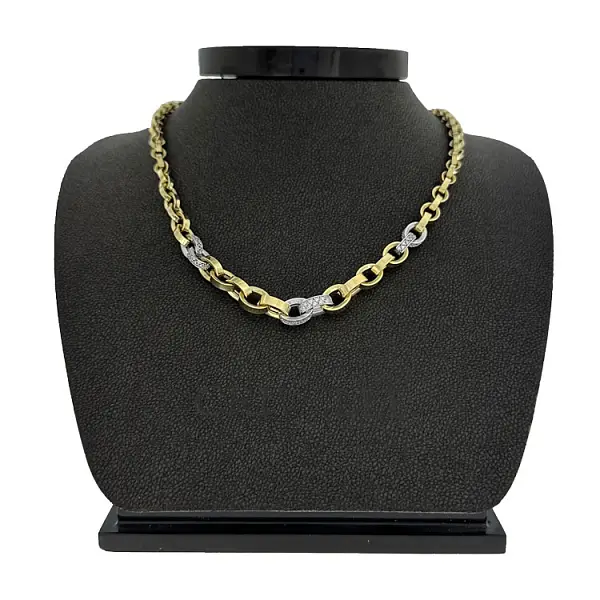 Halskette mit Zirkonen in Gold