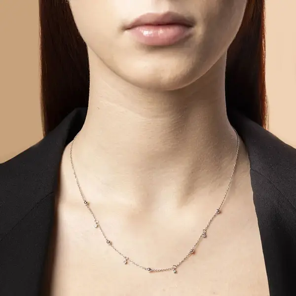 Halskette mit Zirkonen aus Weißgold