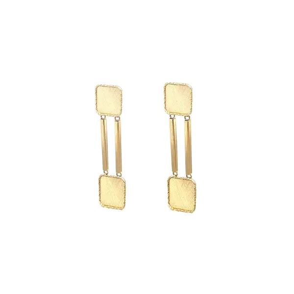 Goldfarbene Ohrringe mit Anhänger