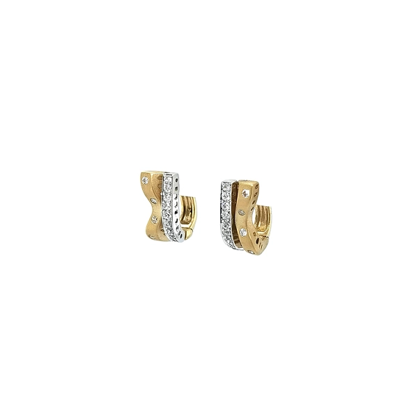 Ohrringe mit Zirkonen in Gold