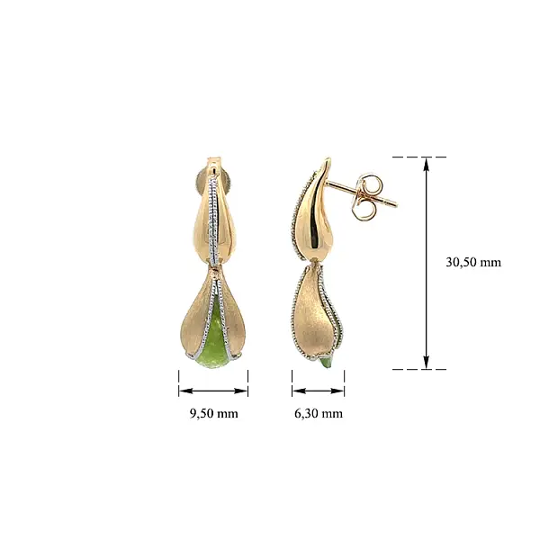 Goldene Ohrringe mit grünem Stein