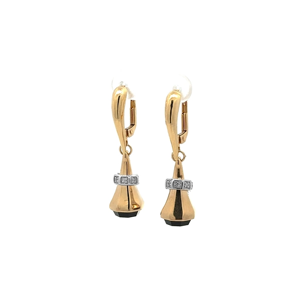 Goldene Ohrringe mit schwarzem Stein