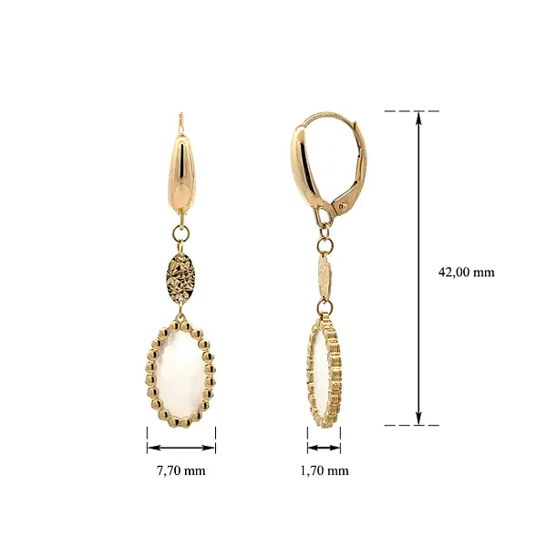 Goldene Ohrringe mit Perlenkette