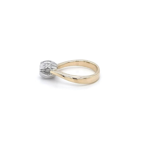 Ring mit Zirkon aus Kombinationsgold