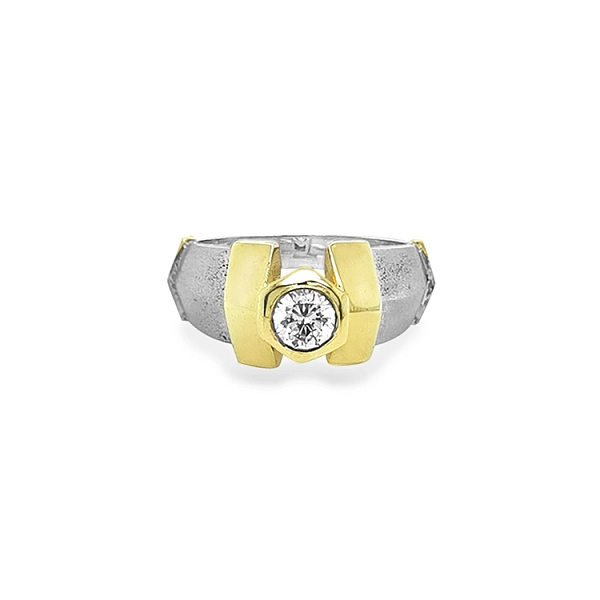 Goldring mit Zirkon