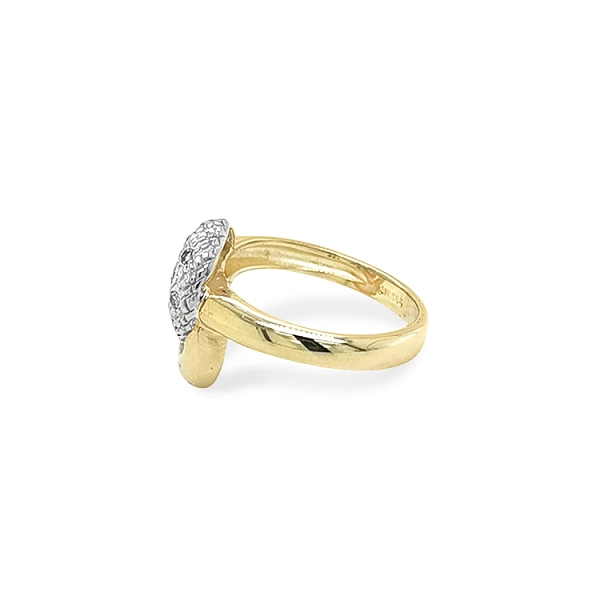 Goldring mit Zirkonen