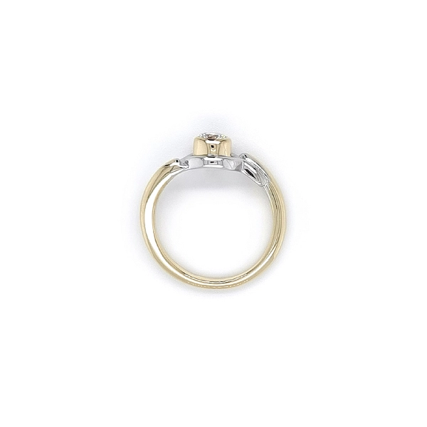 Ring mit Zirkon aus Kombinationsgold