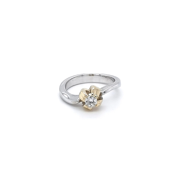 Ring mit Zirkon aus Kombinationsgold