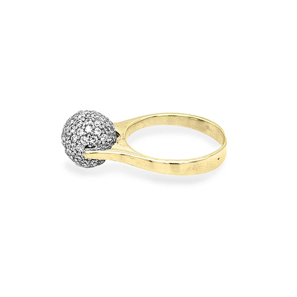 Goldring mit Zirkonen