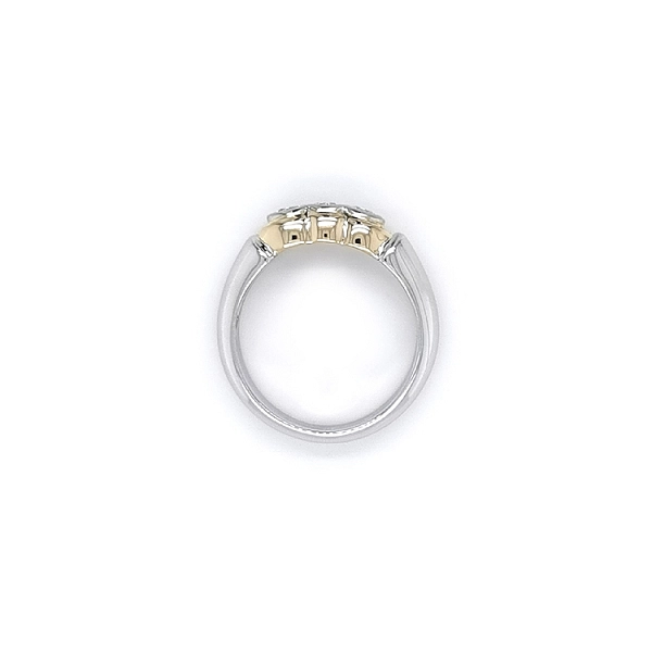 Ring mit Zirkonias in Gold-Kombination