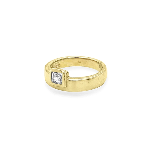 Goldring mit Zirkon