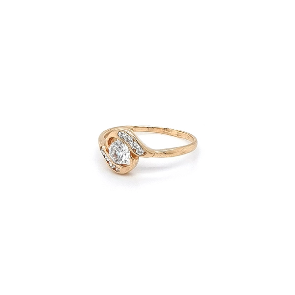 Goldring mit Zirkonen
