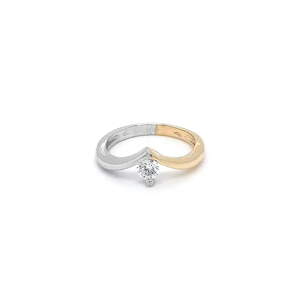 Gold Verlobungsring mit Zirkon