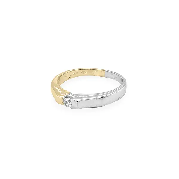 Gold Verlobungsring mit Zirkon