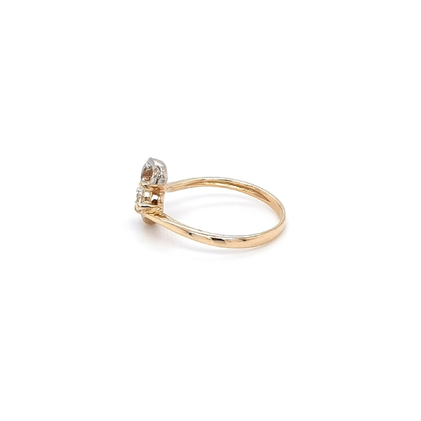 Goldring mit Zirkonen