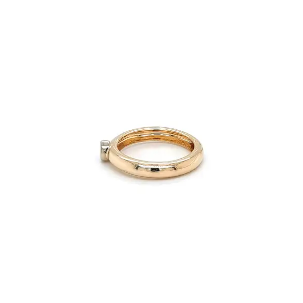 Gold Verlobungsring mit Zirkon