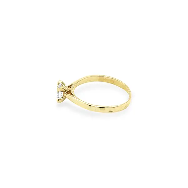 Gold Verlobungsring mit Zirkon