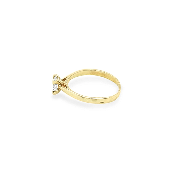 Gold Verlobungsring mit Zirkon