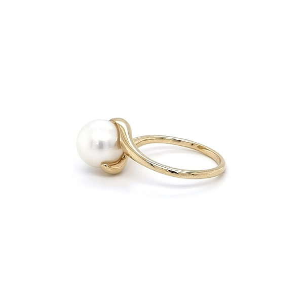 Goldring mit Perle