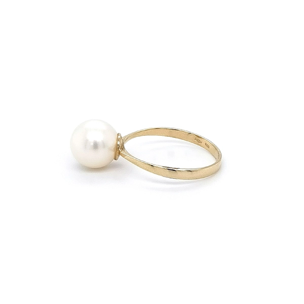 Goldring mit Perle