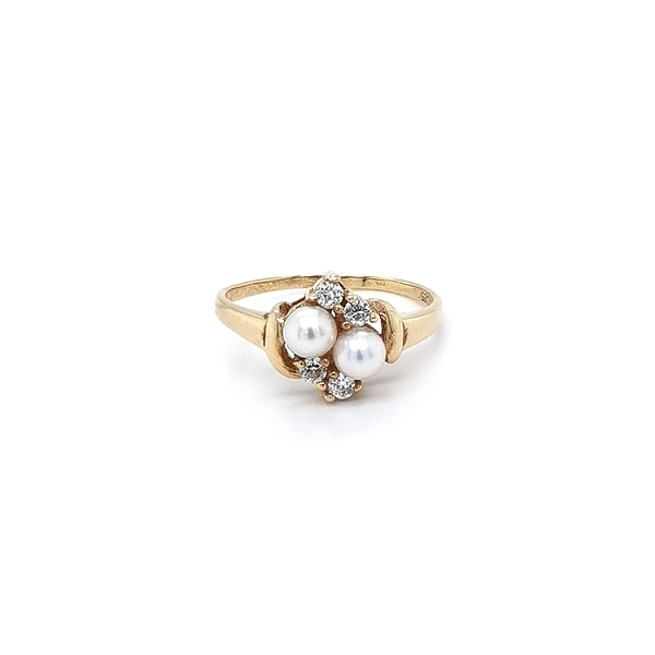 Goldring mit Perlen und Zirkonen