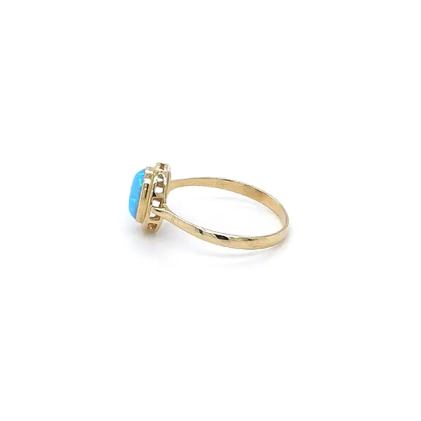 Goldring mit blauem Opal