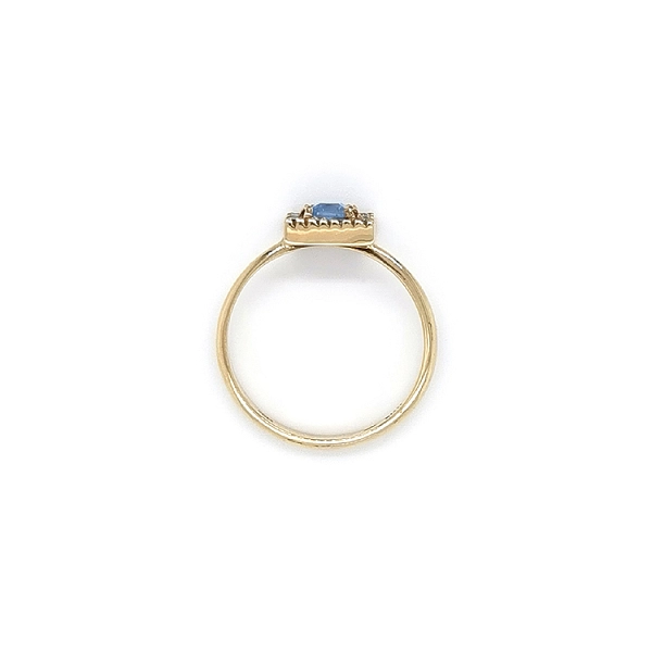 Goldring mit blauem Stein