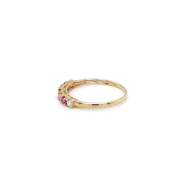 Goldring mit rosa Steinen
