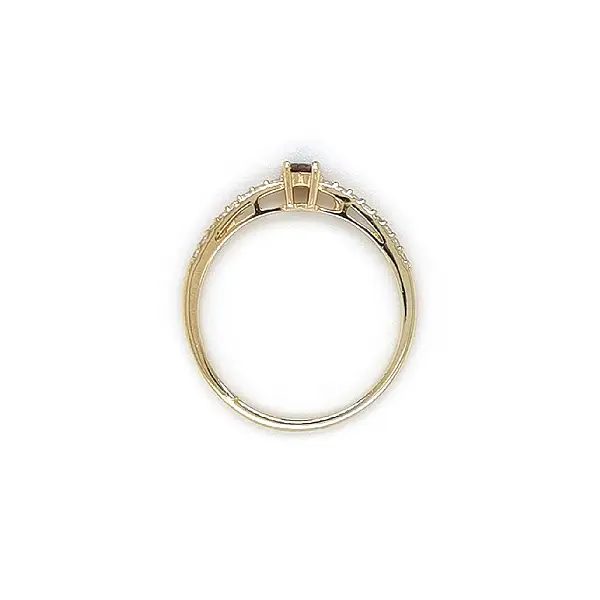 Goldring mit Záhněda und Zirkony