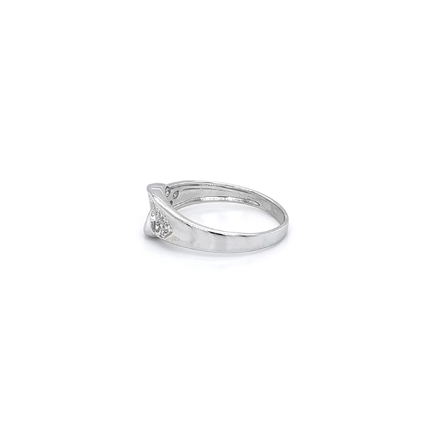 Ring mit Zirkonen aus Weißgold