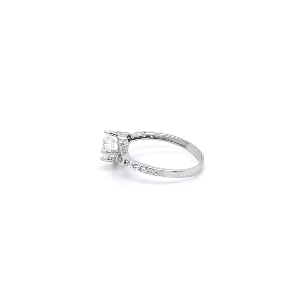 Ring mit Zirkonen aus Weißgold