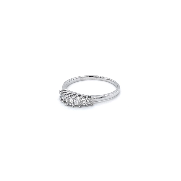 Ring mit Zirkonen aus Weißgold