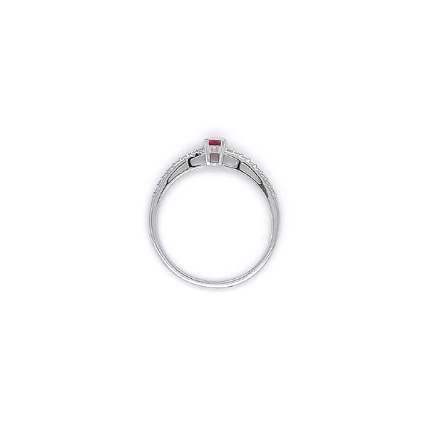 Ring mit rotem Stein in Weißgold