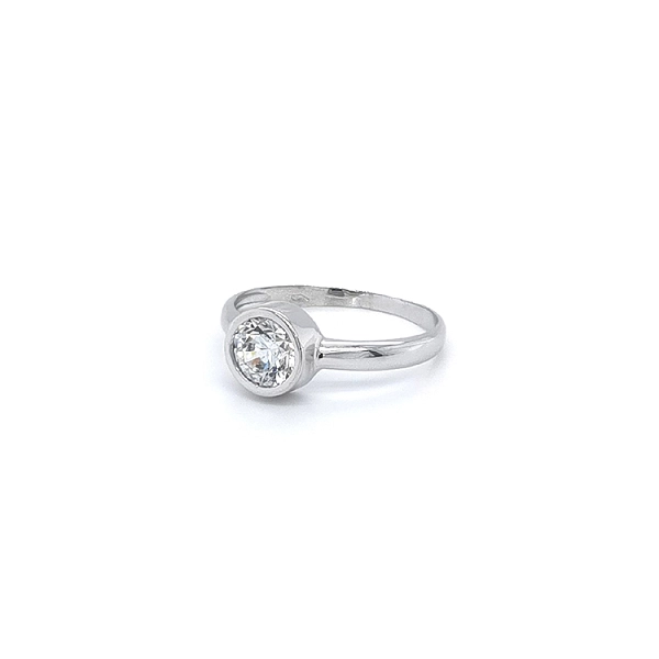 Verlobungsring mit Zirkon