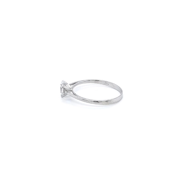 Verlobungsring mit Zirkon aus Weißgold