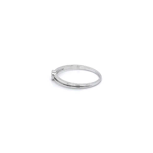Verlobungsring mit Zirkon aus Weißgold