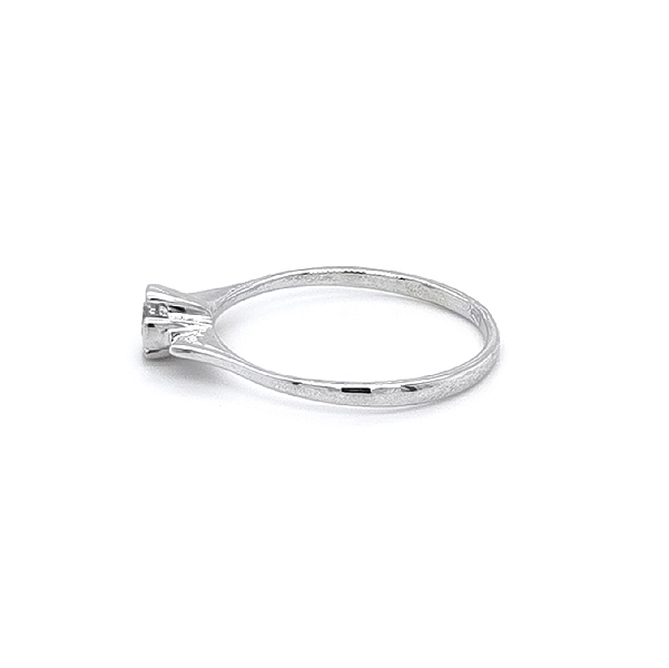 Verlobungsring mit Zirkon aus Weißgold